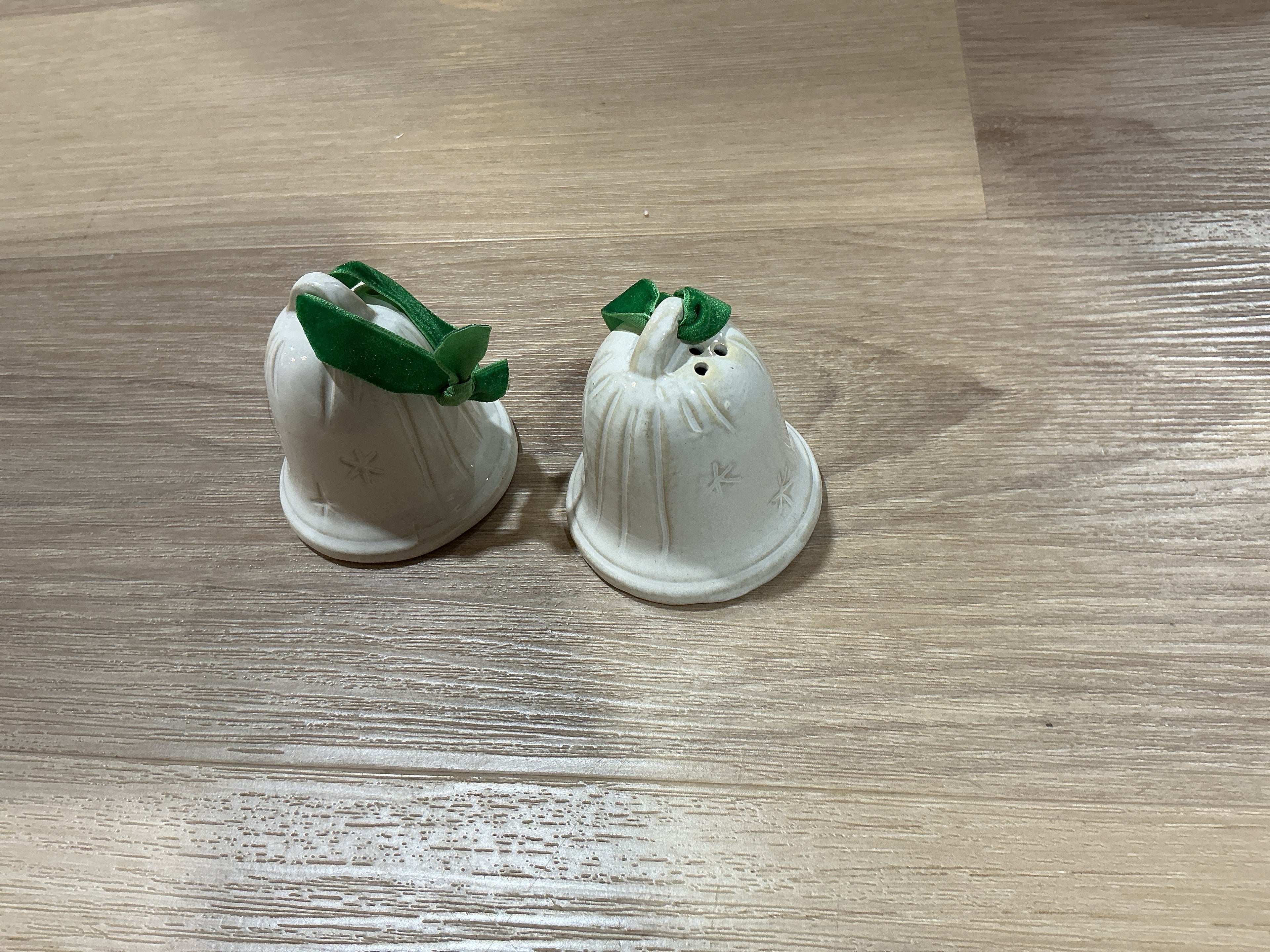 Bell salt and pepper shaker set