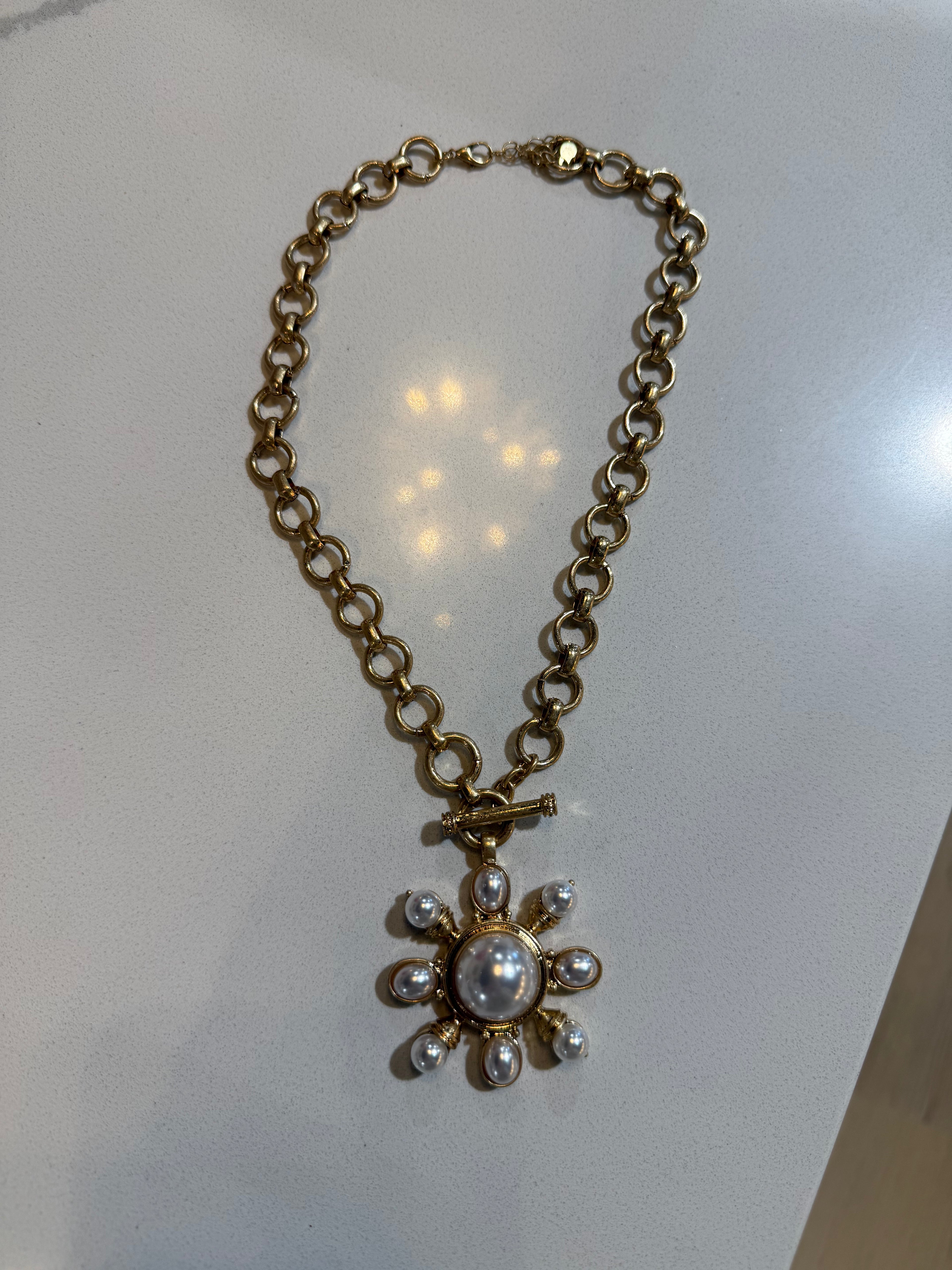 Pearl Burst Chain Necklace