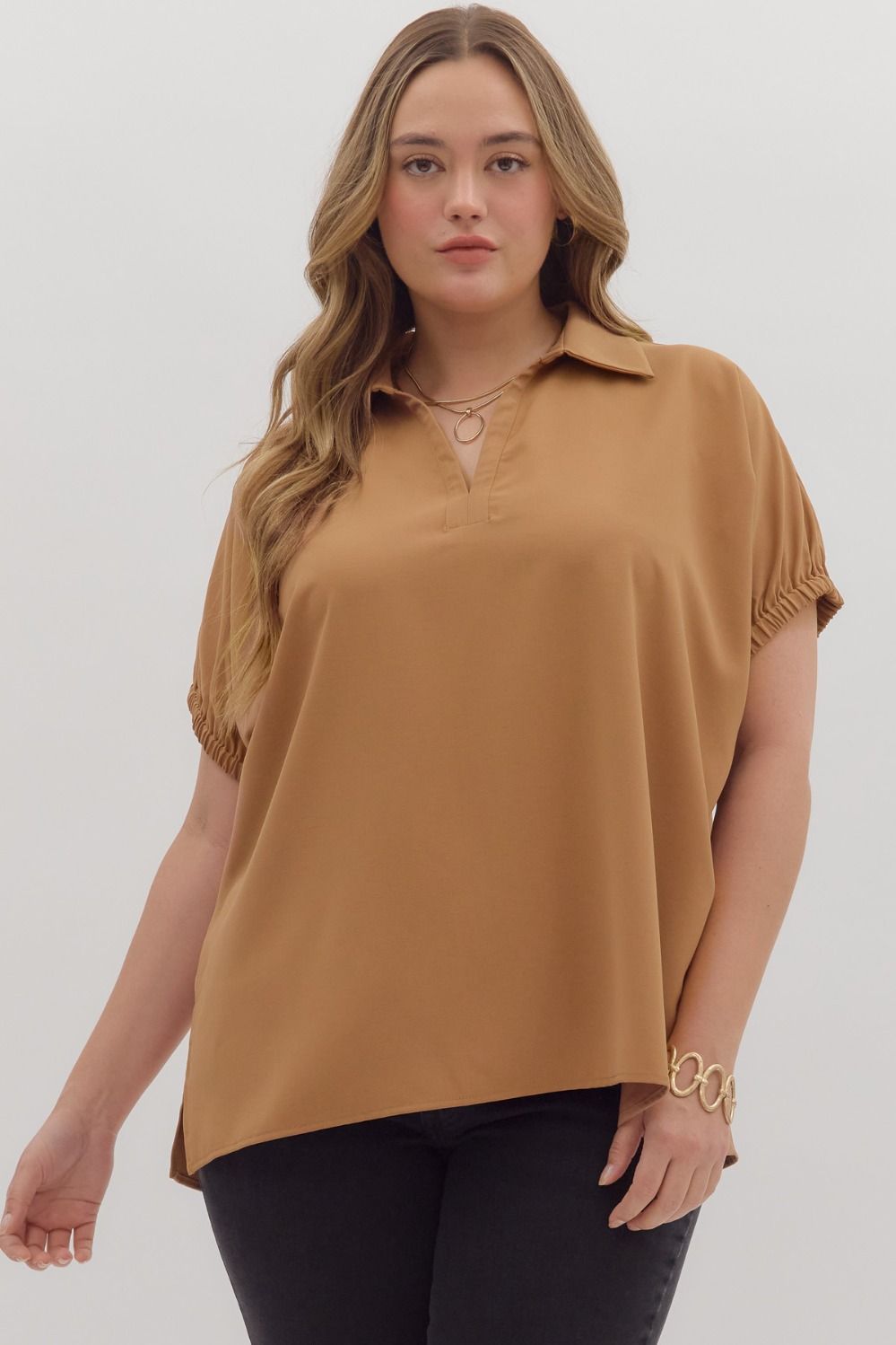 Solid short sleeve split collar side slit hem top